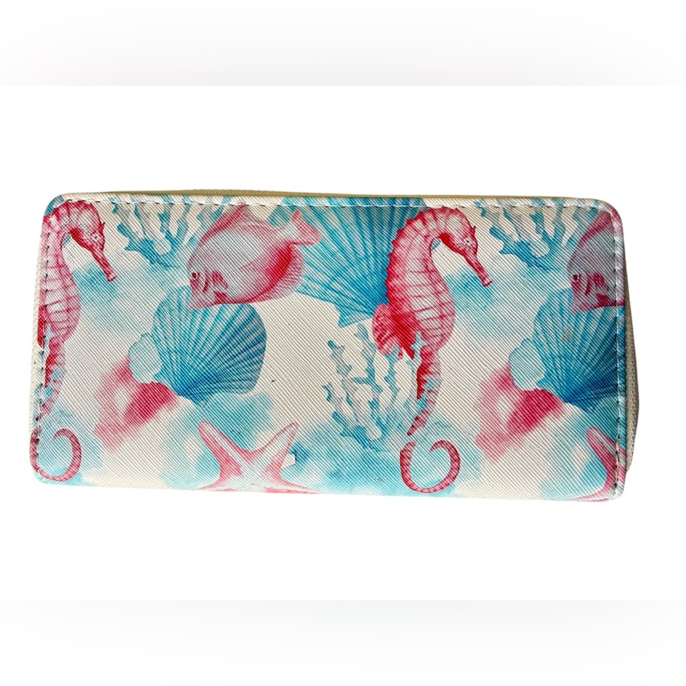 Ocean life Seahorse and Shell zip around Print Wallet, like new.